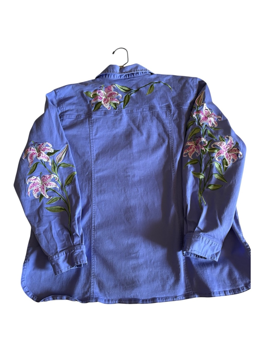 90’s Vintage Embroidered Floral Button-Up Shirt - Periwinkle Bob Mackie - Picture 3 of 6